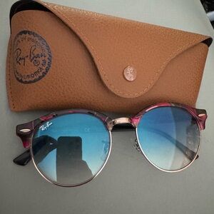 Ray-Ban Clubround RB4246 Sunglasses in Red Havana